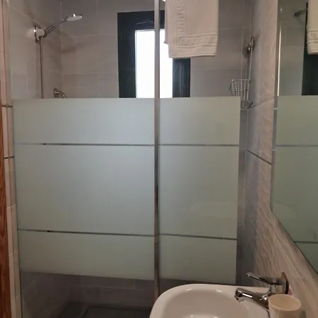 La Pastora 3*